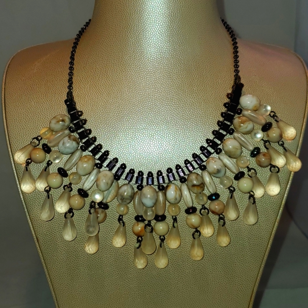 BOHO CHIC BEADED CREAM‎ NECKLACE